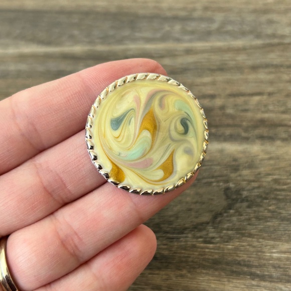 Vintage Artisan Pastel Swirl Lightweight Silvertone Post Earrings - Picture 4 of 6